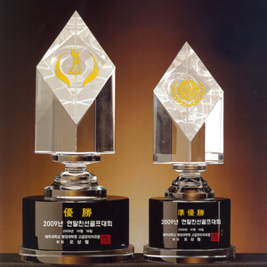 크리스탈트로피B77